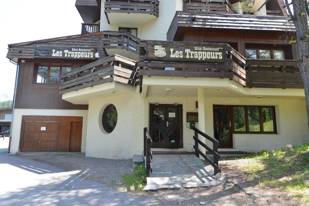 Hotel Les Trappeurs Les Orres Exteriör bild