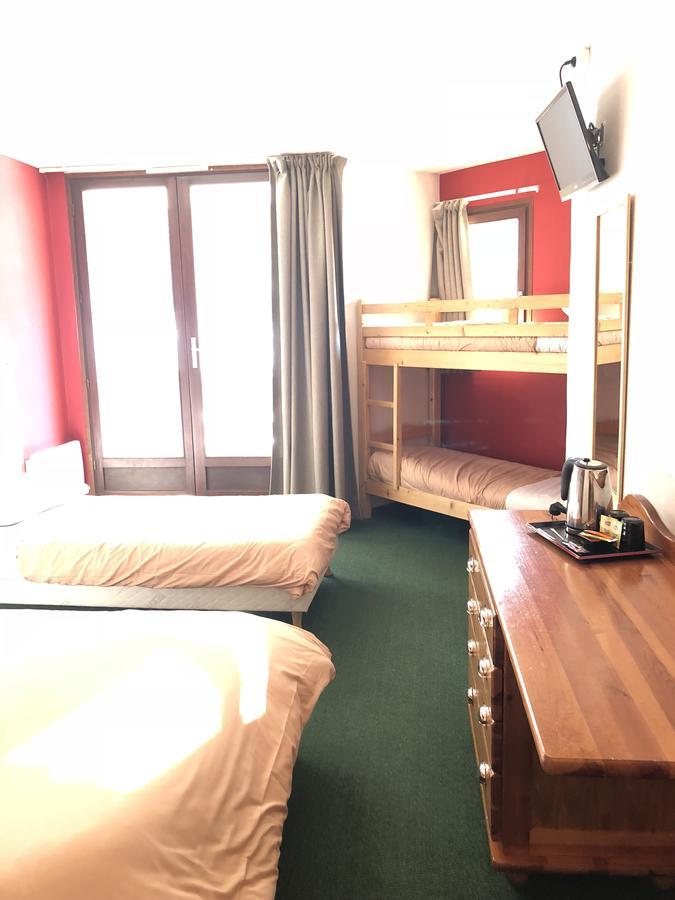 Hotel Les Trappeurs Les Orres Exteriör bild